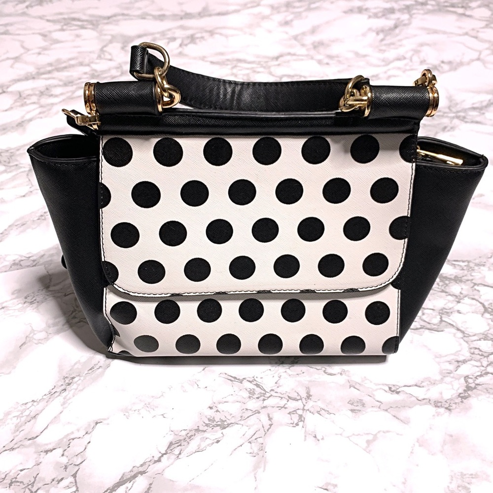 2/$30 🎀 Polka Dot Crossbody Black and White 0225